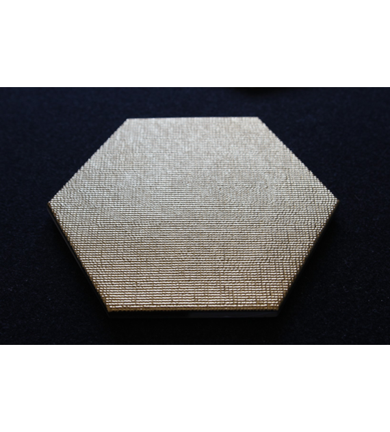 In The Tile Geom Gold Text 15x17 Matt